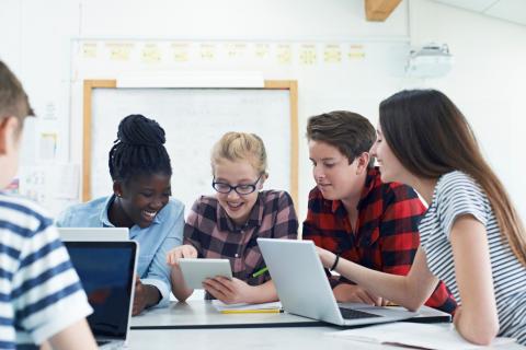  How Technology Is Revolutionizing Classroom Learning and Improving Student Success