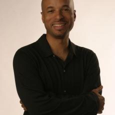 Portrait of Derek Manns
