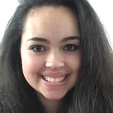 Portrait of Carolina Maia Silva Araujo