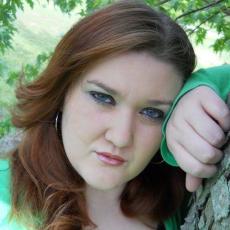 Portrait of Kayla Desherlia