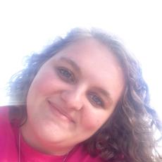 Portrait of Carley Lenz