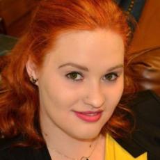 Portrait of Erin Baumholser