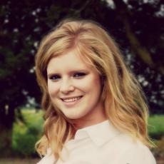 Portrait of Kristen Phillips