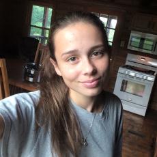 Portrait of Victoria Szalay