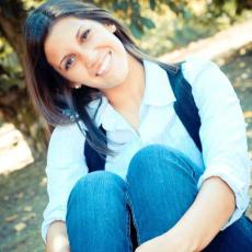 Portrait of Lauren Sams