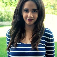 Portrait of Raquel Faria