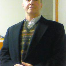 Portrait of Jeffrey McDaniel