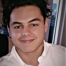Portrait of Taylor Blanco