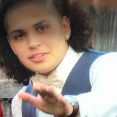 Portrait of Nathan Lopez