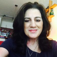 Portrait of Diana Metzger