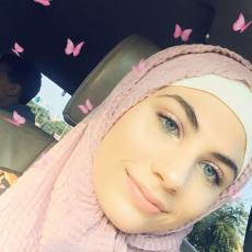 Portrait of Nadeen Almashni