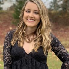 Portrait of Cassie Hohlstein