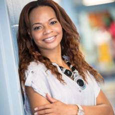 Portrait of Robyn Robinson