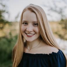 Portrait of Kyra Dosch
