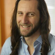 Portrait of Evan Mueller