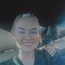 Portrait of Savannah Simmons