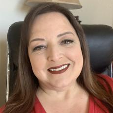 Portrait of Lisa Hill