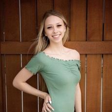 Portrait of Alyssa Hunsecker