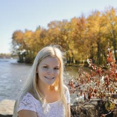 Portrait of Lindsey Lemay