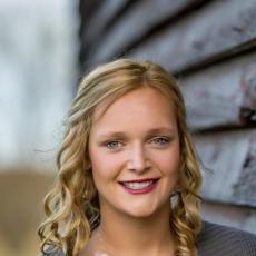 Portrait of Ashlinn Coles