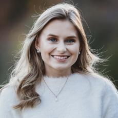 Portrait of Caitlin Cage