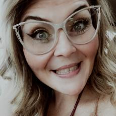 Portrait of Heather Murphy