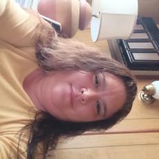 Portrait of Rhonda Brooks