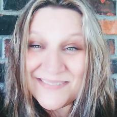 Portrait of Sharona Reeves
