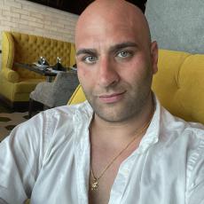Portrait of Maron Yousif