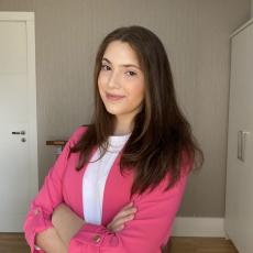 Portrait of Carolina Bortolomiol Tieppo