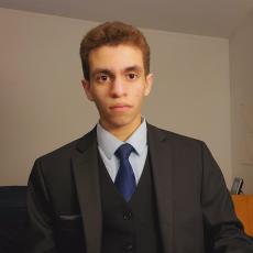 Portrait of Ethan Domenech