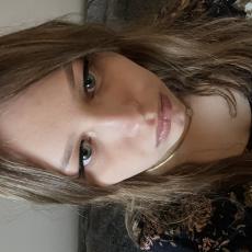 Portrait of Julia Ryczek