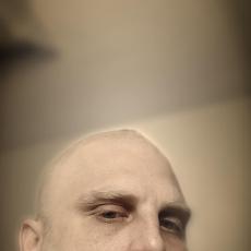 Portrait of Aaron Friesen