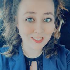 Portrait of Stephanie Bettis