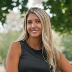 Portrait of Jaclyn Hueston