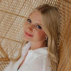 Portrait of Raegan Bell