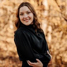Portrait of Allyson Andrulonis