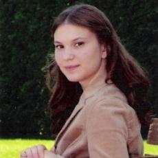 Portrait of Michelle Dowling